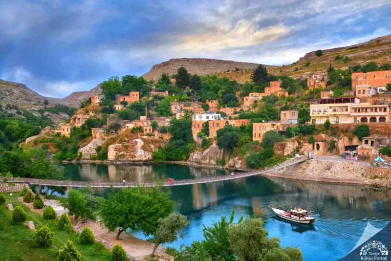 Ankara Çıkışlı Trenli Güneydoğu Turu | Diyarbakır – Mardin – Şanlıurfa – Gaziantep