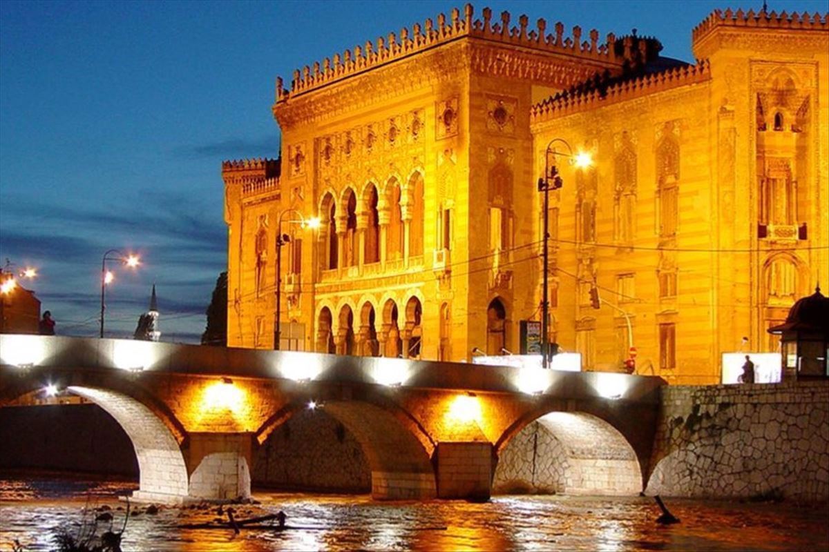 Büyük Balkan Turu Otobüs ile 9 Ülke | İzmir Çıkışlı | 7 Gece Konaklamalı | Ekstra Turlar Dahil