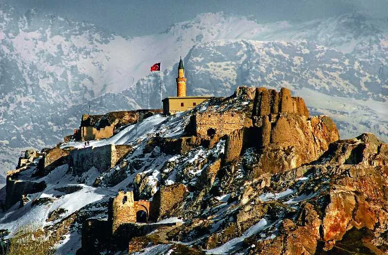 İstanbul Çıkışlı Van Gölü Ekspresi Turu | Bitlis – Van – Doğubeyazıt – Kars – Erzurum