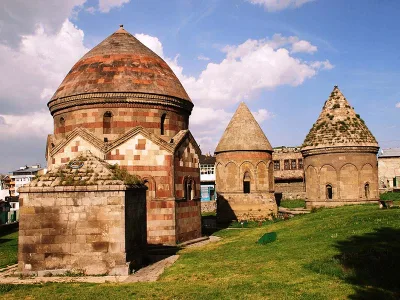 İstanbul Çıkışlı Van Gölü Ekspresi Turu | Bitlis – Van – Doğubeyazıt – Kars – Erzurum