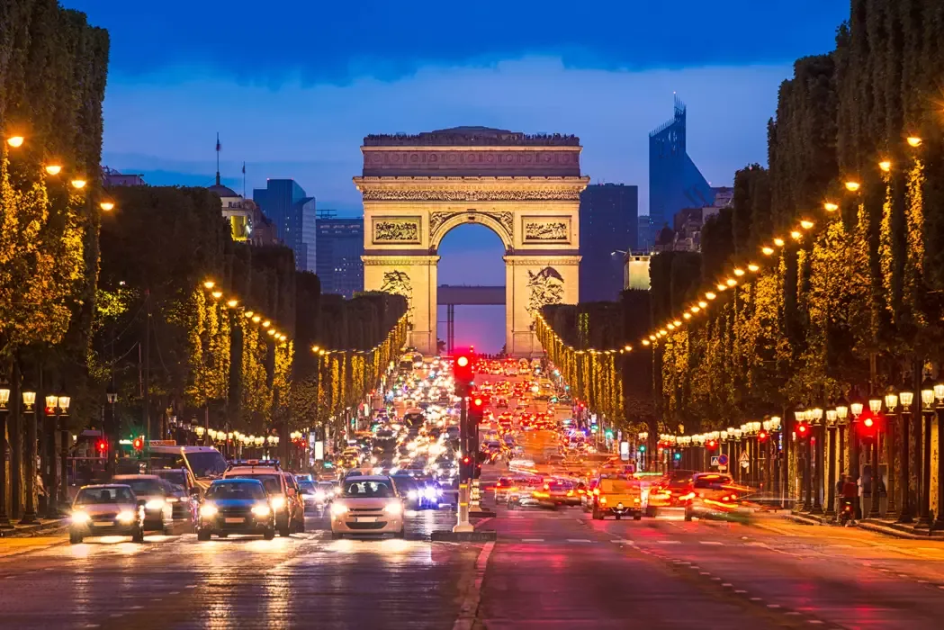 Paris ve Disneyland İkonlar Turu Türk Hava Yolları ile | İstanbul Çıkışlı | 4 Gece Konaklamalı
