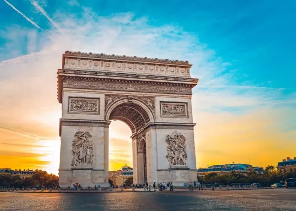 Paris ve Disneyland İkonlar Turu Türk Hava Yolları ile | İstanbul Çıkışlı | 4 Gece Konaklamalı - 3
