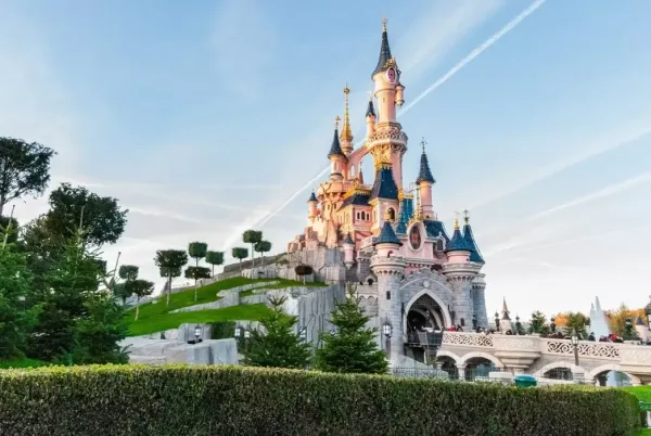 Paris ve Disneyland İkonlar Turu Türk Hava Yolları ile | İstanbul Çıkışlı | 4 Gece Konaklamalı - 4
