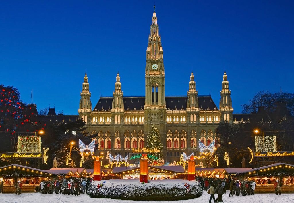 Orta Avrupa Noel Pazarları ve Kış Masalı Turu AJet ile | 4 Gece Otel Konaklamalı | İstanbul Çıkışlı